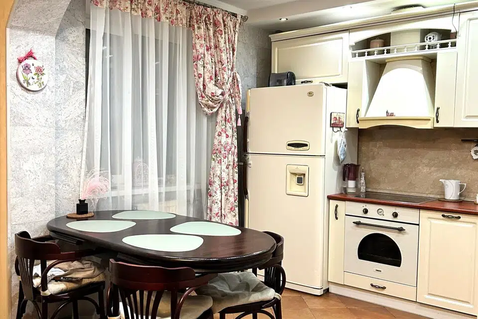 Продаётся 2-комнатная квартира, 58.7 м²