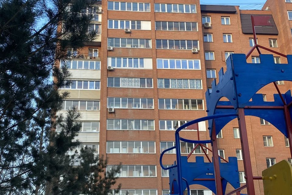 Продаётся 1-комнатная квартира, 42 м²