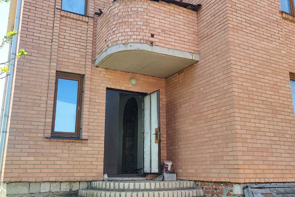 Продаётся 3-этажный дом, 340.8 м²