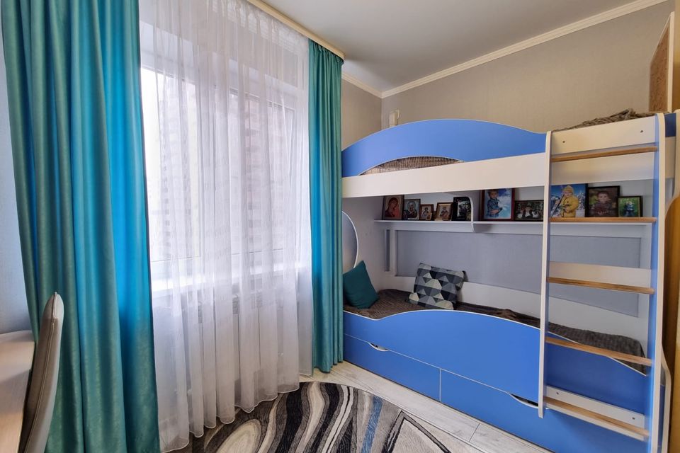 Продаётся 1-комнатная квартира, 43 м²