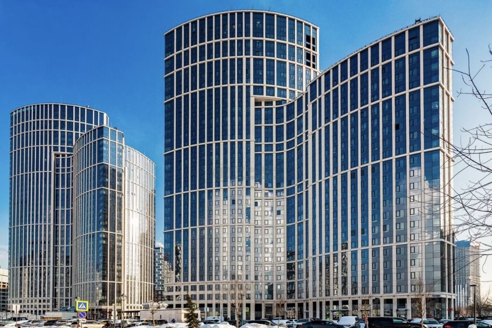 Продаётся 3-комнатная квартира, 107.9 м²