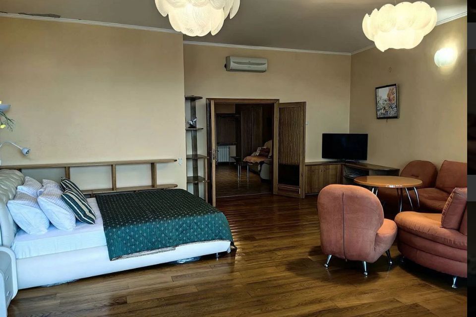 Продаётся 2-комнатная квартира, 93 м²