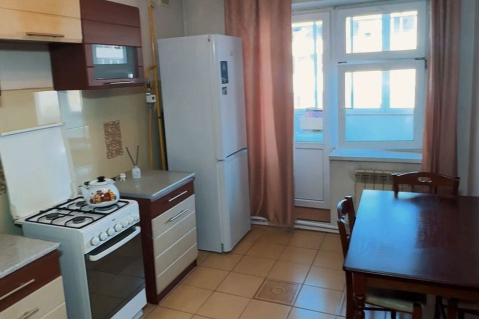 Продаётся 2-комнатная квартира, 63.7 м²