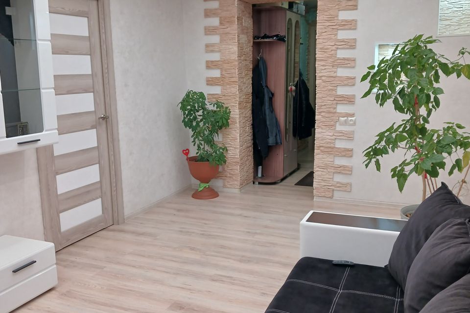 Продаётся 3-комнатная квартира, 62.8 м²