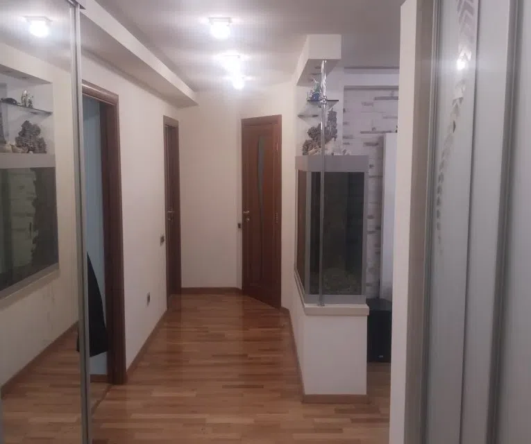 Продаётся 4-комнатная квартира, 78 м²