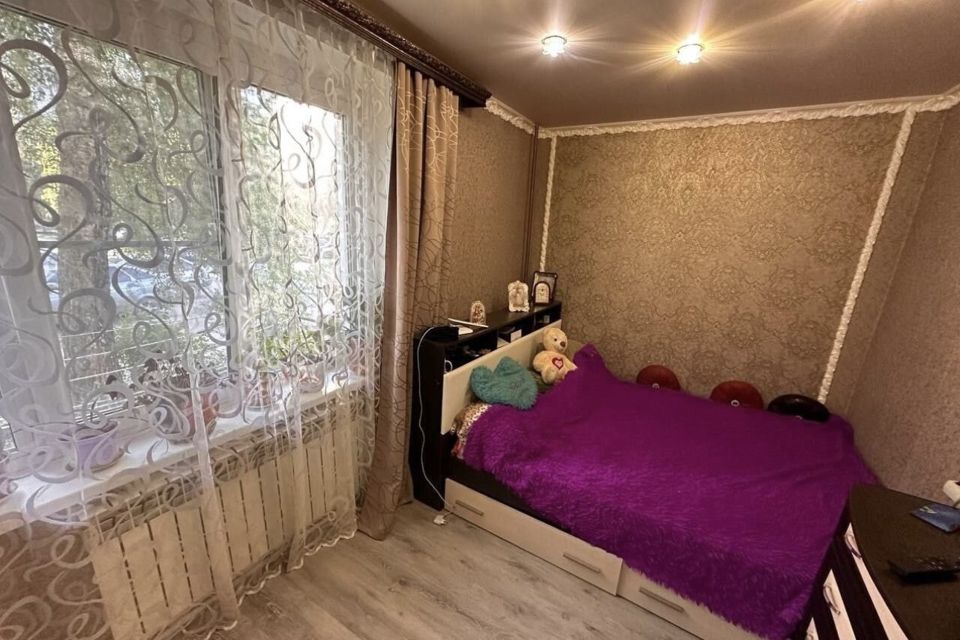 Продаётся 3-комнатная квартира, 50.4 м²