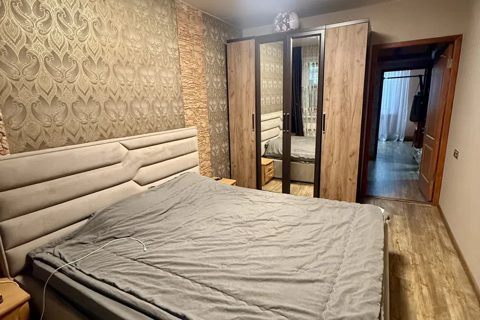 Продаётся 4-комнатная квартира, 96.5 м²