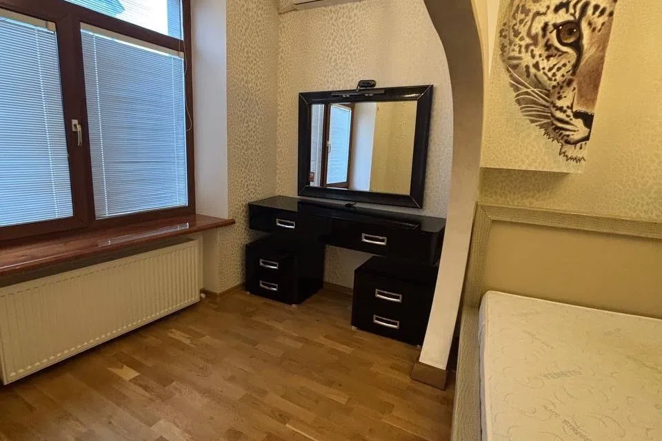 Продаётся 2-комнатная квартира, 56 м²