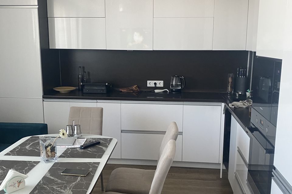 Продаётся 2-комнатная квартира, 60.7 м²