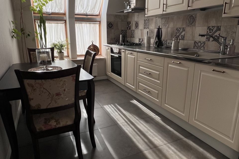 Продаётся 2-комнатная квартира, 56.9 м²