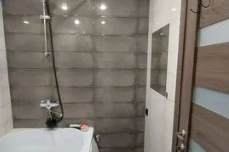 Продаётся 3-комнатная квартира, 56.5 м²