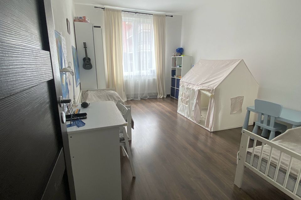 Продаётся 3-комнатная квартира, 75.7 м²