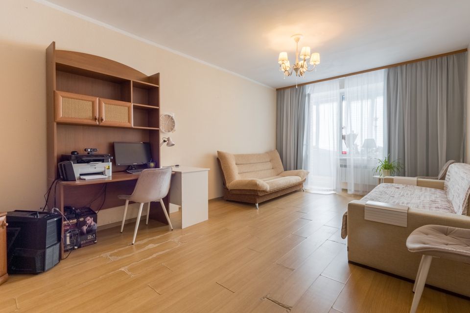 Продаётся 3-комнатная квартира, 114.1 м²