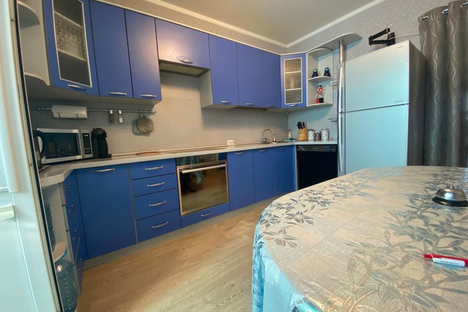 Продаётся 2-комнатная квартира, 69.5 м²