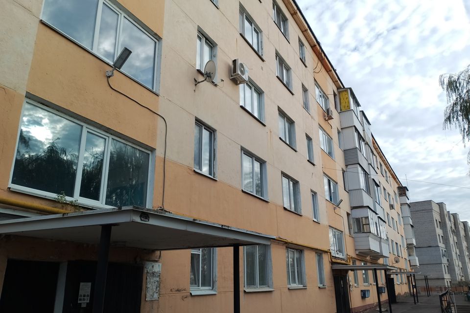 Продаётся 3-комнатная квартира, 58.2 м²