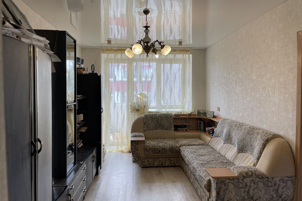 Продаётся 3-комнатная квартира, 50.3 м²