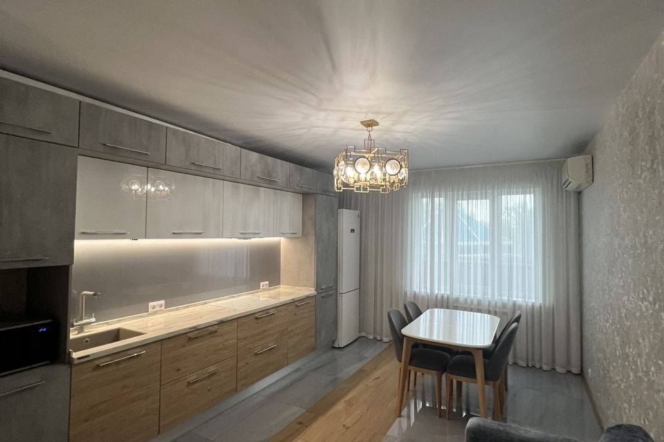 Продаётся 2-комнатная квартира, 76.4 м²