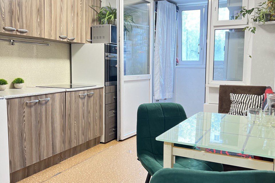 Продаётся 2-комнатная квартира, 68.2 м²