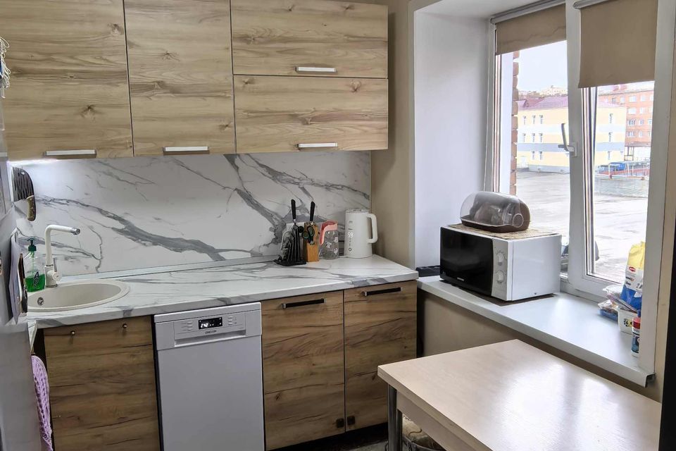 Продаётся 2-комнатная квартира, 43.8 м²