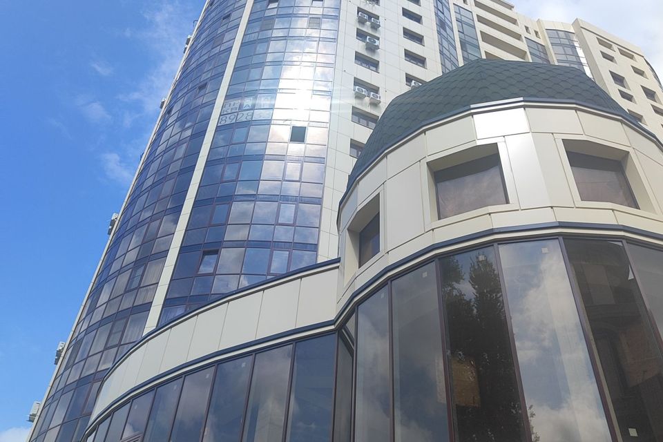 Продаётся 1-комнатная квартира, 67 м²