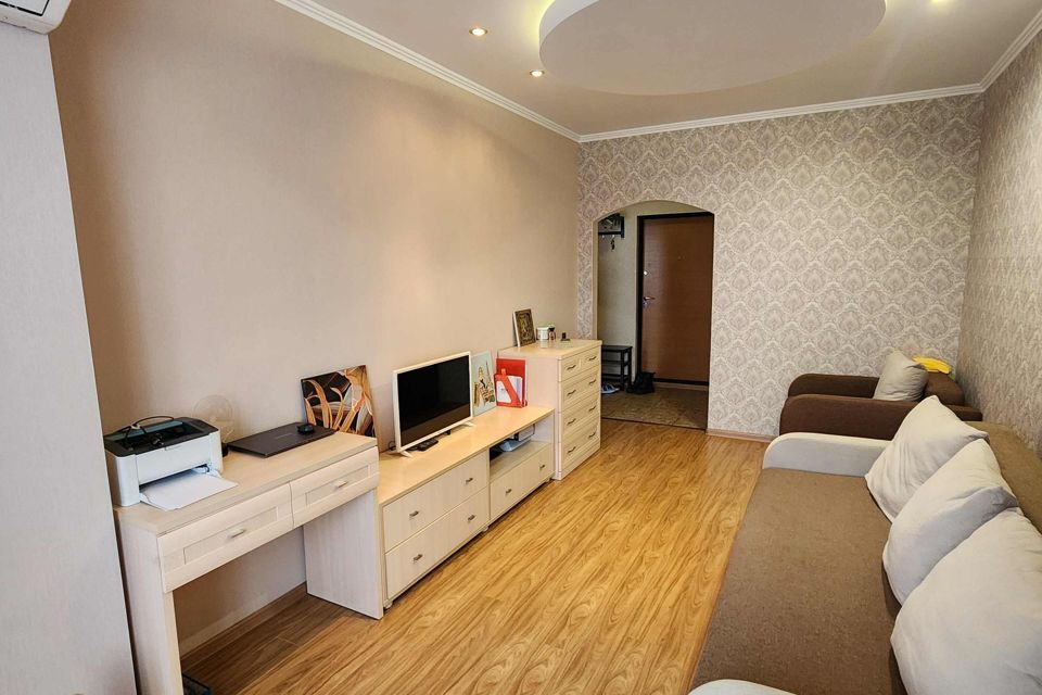 Продаётся 1-комнатная квартира, 38 м²