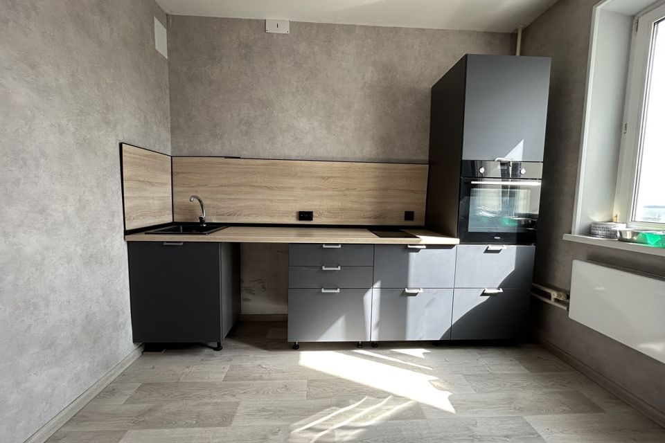 Продаётся 1-комнатная квартира, 42 м²
