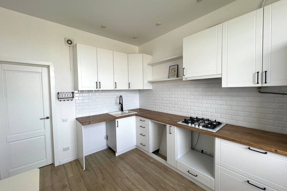 Продаётся 2-комнатная квартира, 64.8 м²