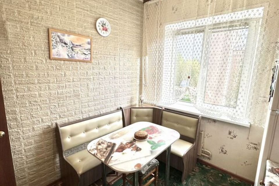 Продаётся 4-комнатная квартира, 90.8 м²