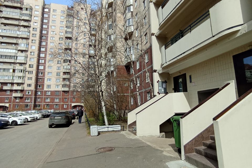 Продаётся 4-комнатная квартира, 100 м²
