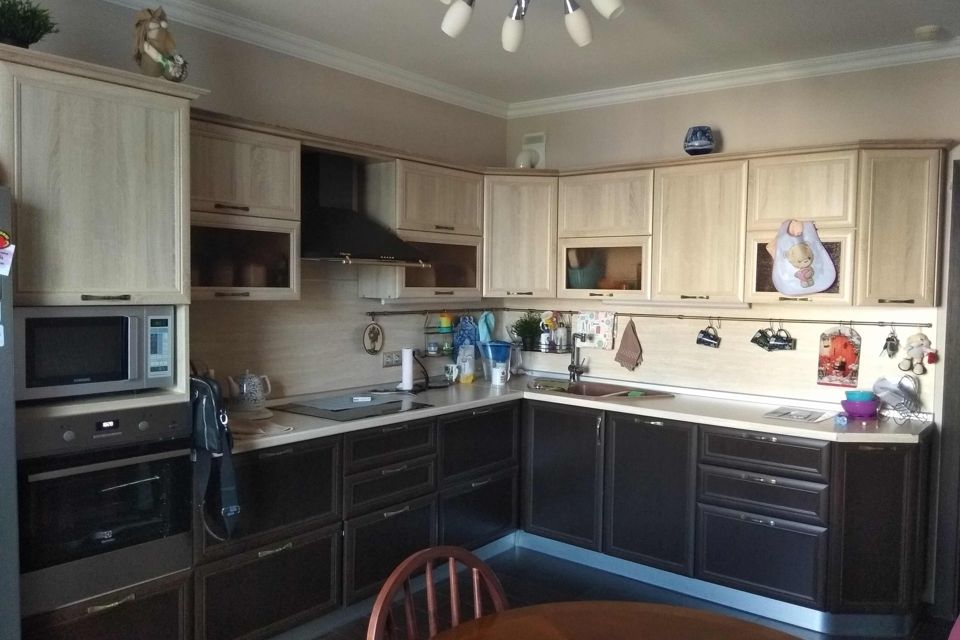 Продаётся 2-комнатная квартира, 65.3 м²