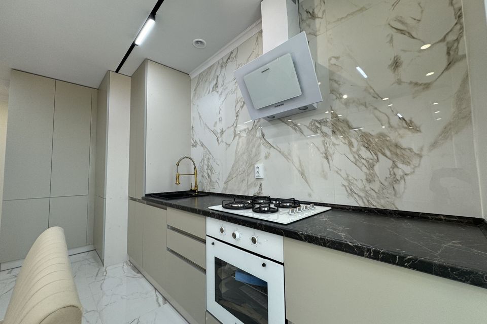 Продаётся 1-комнатная квартира, 41 м²