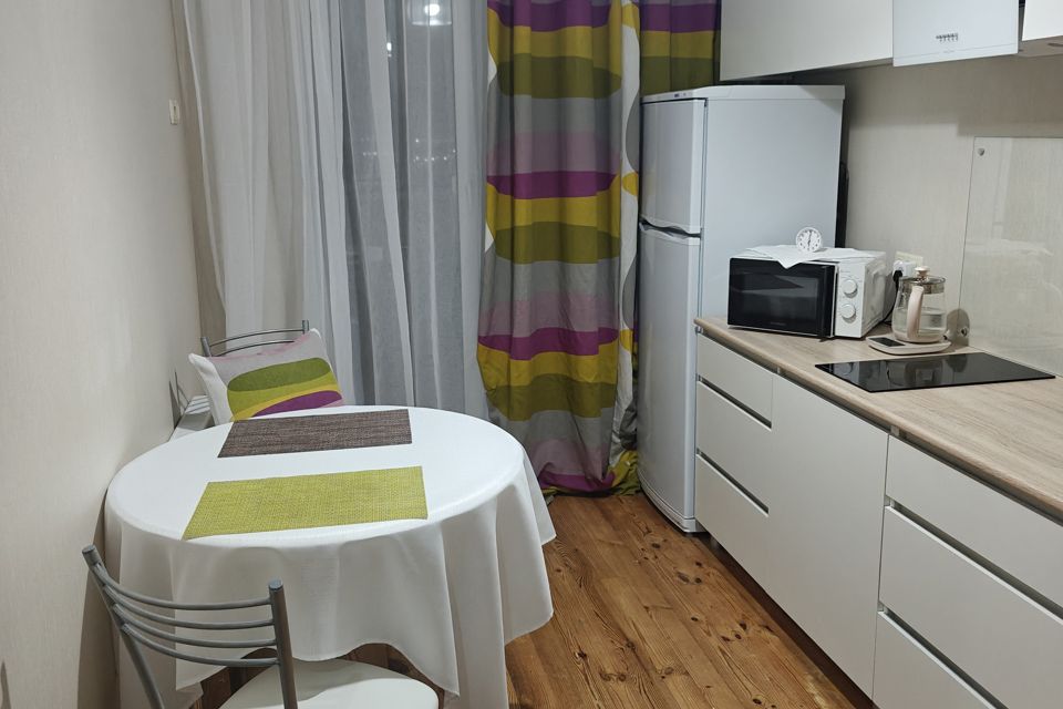 Продаётся 1-комнатная квартира, 36.7 м²