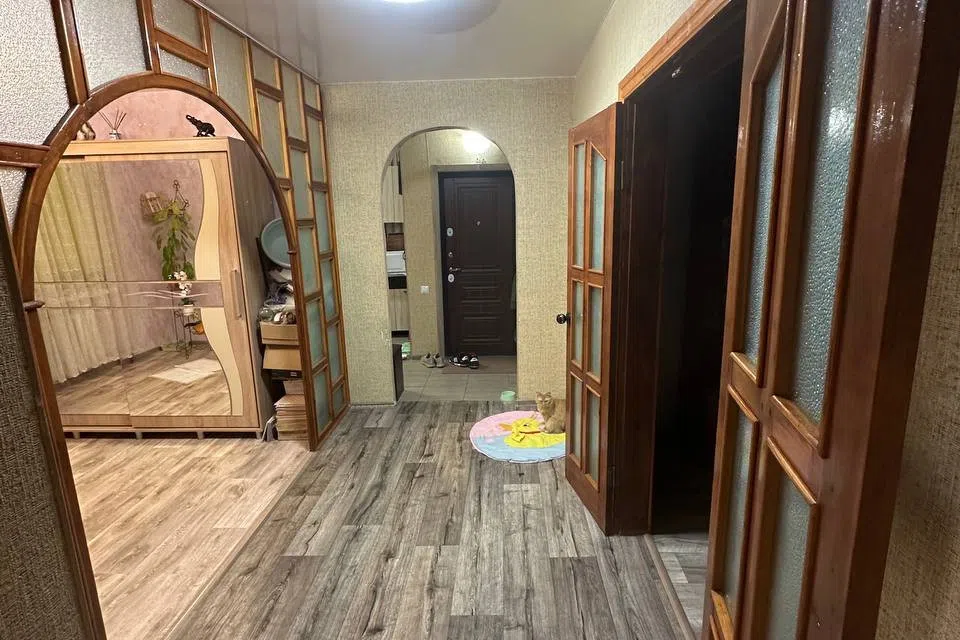 Продаётся 4-комнатная квартира, 85 м²