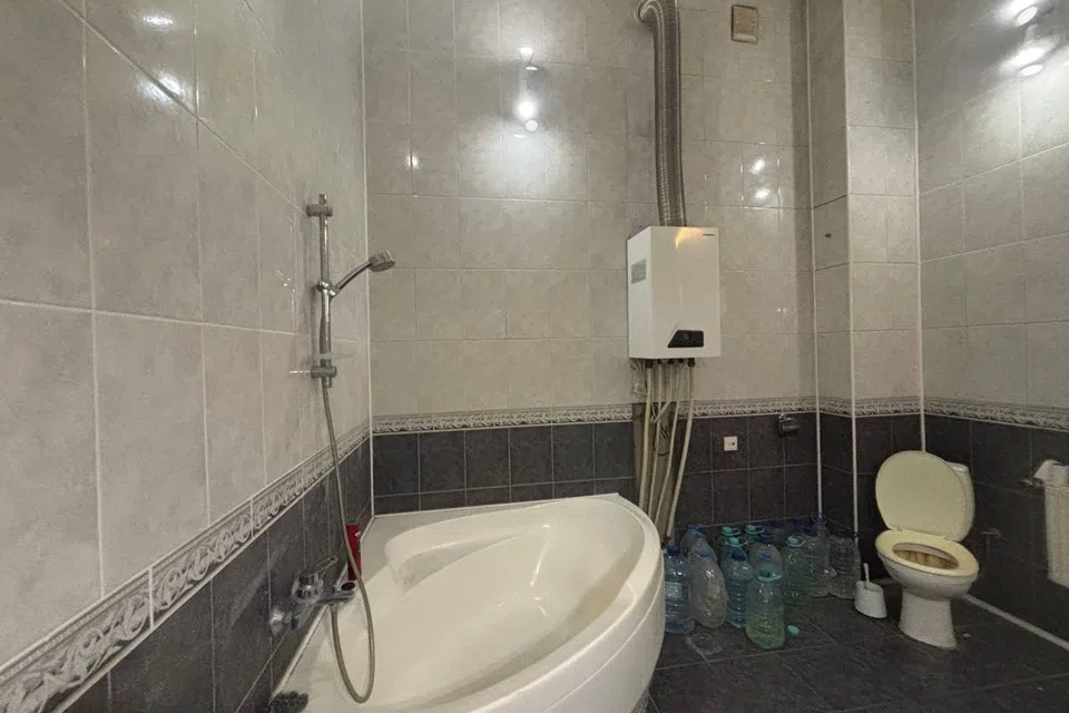 Продаётся 2-этажный дом, 346 м²