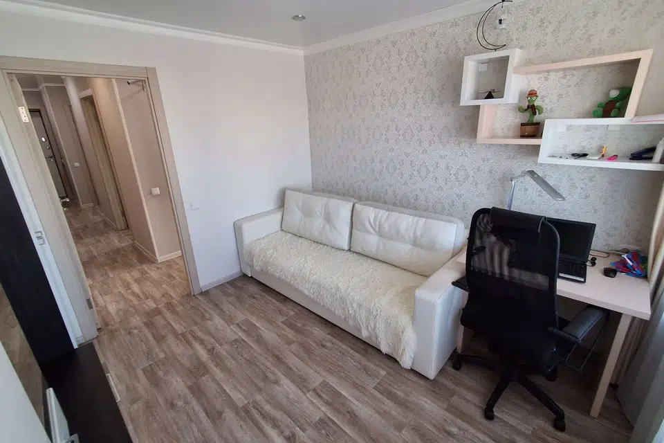 Продаётся 3-комнатная квартира, 52.3 м²