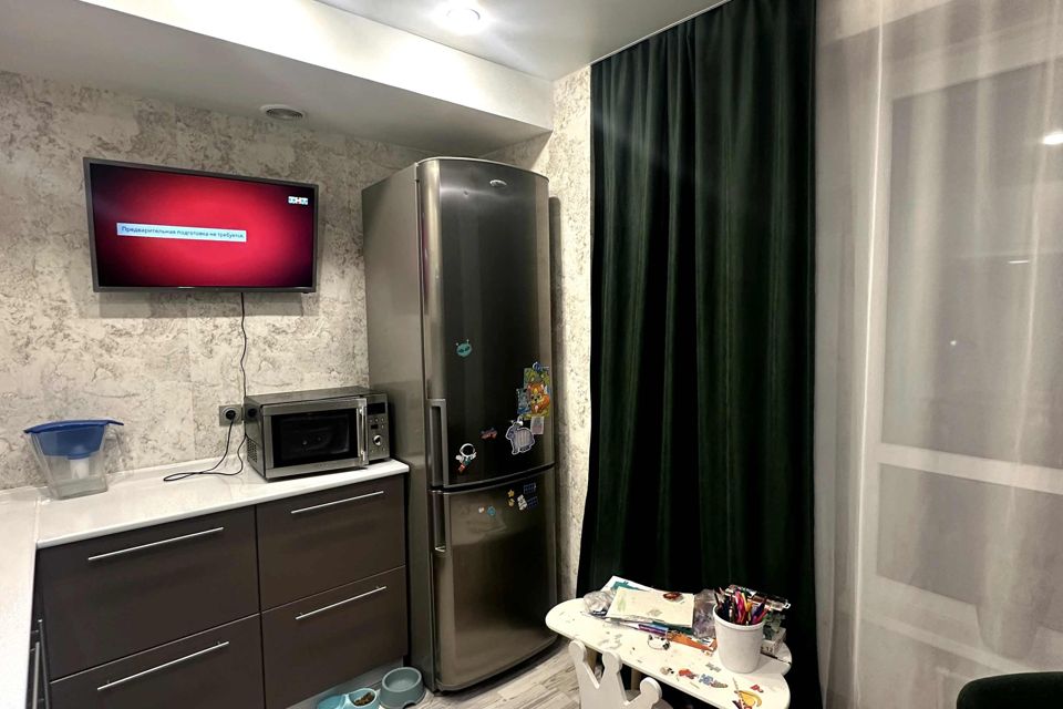 Продаётся 1-комнатная квартира, 42 м²