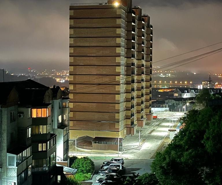 Продаётся 4-комнатная квартира, 103.6 м²