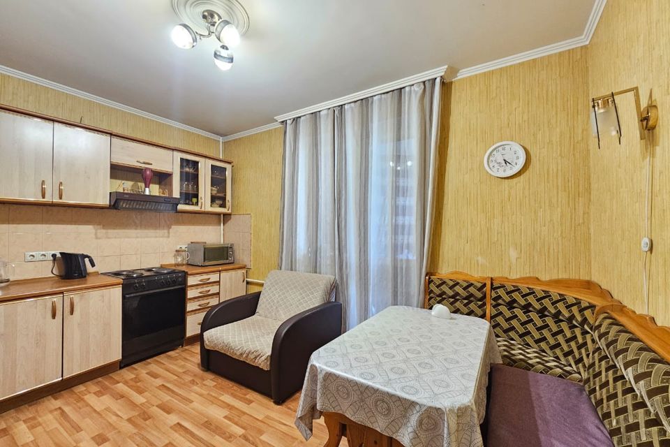 Продаётся 2-комнатная квартира, 72.3 м²