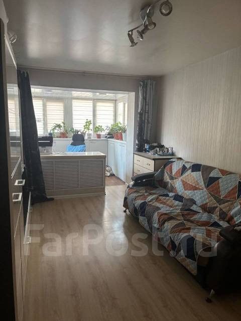 Продаётся 3-комнатная квартира, 56.4 м²