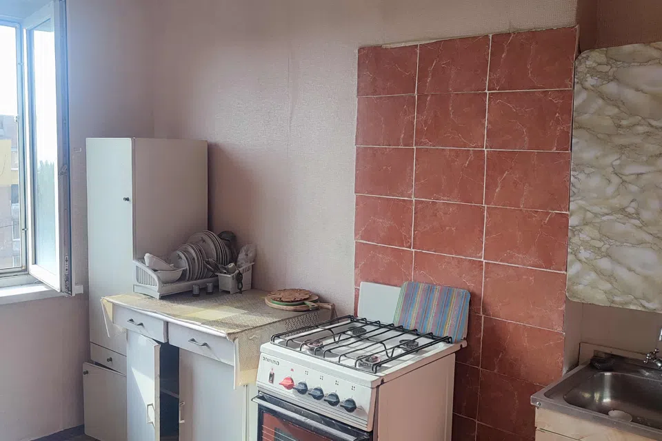 Продаётся 3-комнатная квартира, 65.8 м²