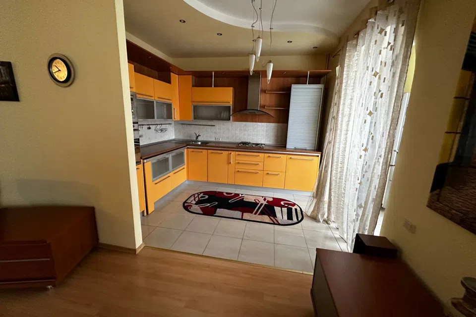 Продаётся 2-комнатная квартира, 74.2 м²