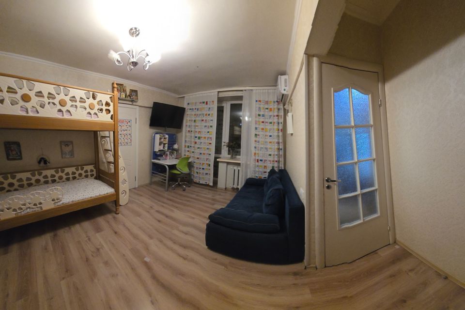 Продаётся 2-комнатная квартира, 42.4 м²