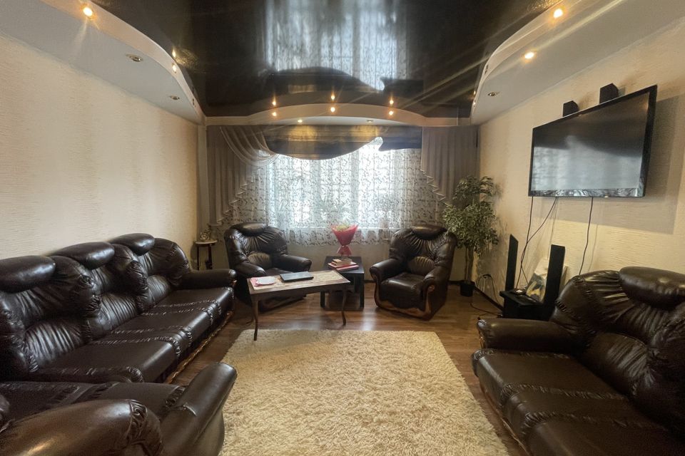Продаётся 4-комнатная квартира, 81.8 м²