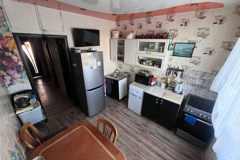 Продаётся 4-комнатная квартира, 97 м²