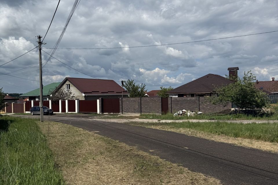 Продаётся 2-этажный дом, 200 м²