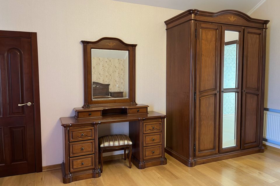Продаётся 2-этажный дом, 271 м²