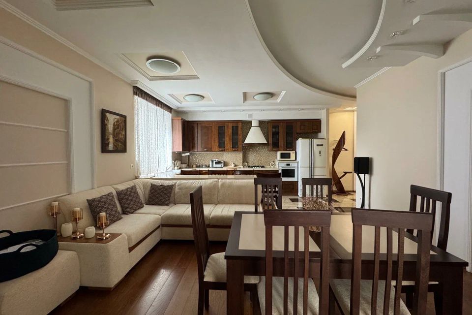 Продаётся 2-комнатная квартира, 86.5 м²