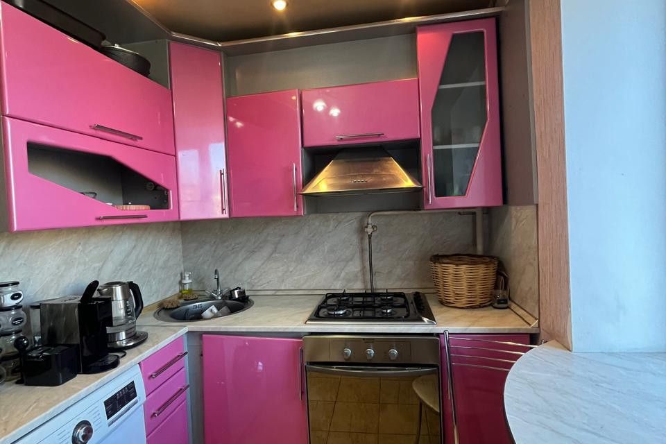 Продаётся 3-комнатная квартира, 58.2 м²