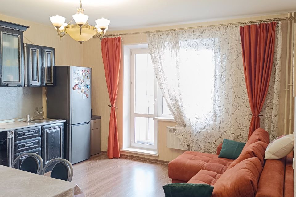 Продаётся 2-комнатная квартира, 56 м²