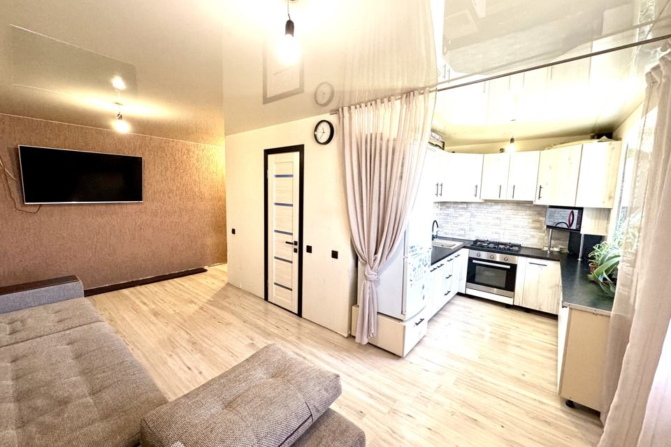 Продаётся 3-комнатная квартира, 58.7 м²